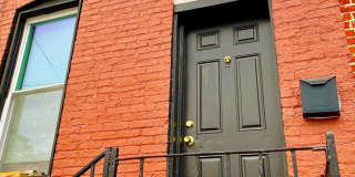 Charming 2BD/2BA Townhome in Butcher's Hill, Baltimore, MD! Gallery 1