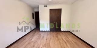 2505 Blossom Street Gallery 31