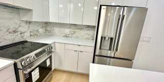 5937 North Fairfield Avenue Gallery 5