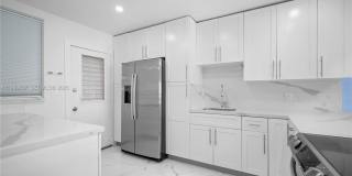 18601 NE 14th Ave Gallery 7