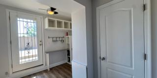 Beautiful 3Bed/2.5Bath Home in the City Gallery 16