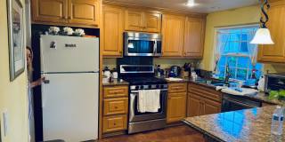 Los Robles Townhome – Flexible Furnishing Options Gallery 3
