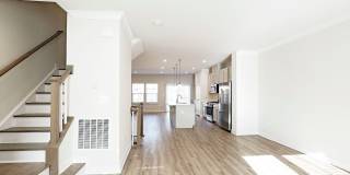 Move-In Ready End-Unit Townhome in Forest Lakes North Gallery 1