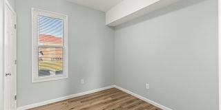 1973 E Grand Unit A Boulevard Gallery 15