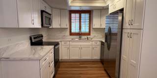 Private End Unit with New Kitchen Gallery 1