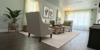 *Charming 2 Bedroom Home in Roseville’s Historic District with Bonus Detached Space* Gallery 3