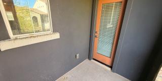 Spacious 3 Bedroom, 2.5 Bath Phoenix Townhome with *New Floors* + *NEW* Paint! Gallery 18
