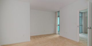 13700 Marina Pointe Drive Gallery 6