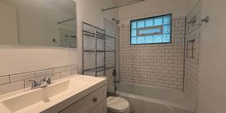 Charming 2 bedroom 1.5 bathroom home Gallery 12