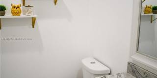 19420 NE 26th Ave Gallery 7