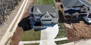 Nearly New Luxury Home in Blue Valley Schools! Gallery 68