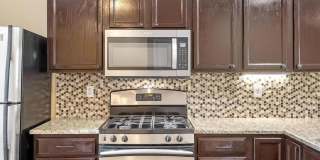 Lovely 2 Bedroom / 2 Bath for Rent Gallery 14