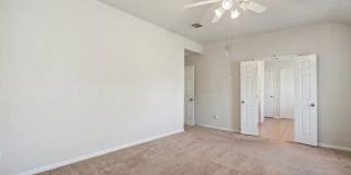 Room in 4 Bedroom Home in Austin Gallery 19