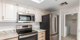 7840 E Camelback Road Gallery 27