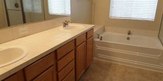 Gorgeous 3 Bedroom Home in Fantastic Bothell Location! Gallery 21