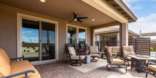 Luxury 2BR + Den Townhome in Amenity-Packed Community - Encanterra Gallery 27
