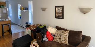 Beautiful 2 bed unit located next to Northeastern. Gallery 15