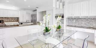437 Holiday Dr Gallery 5