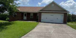 Seymour 37865 - 3 Bedroom, 2 Bath Home with a 3-Car Garage - Contact Lisa Vineyard and Shannon Russell (865) 216-9334 Gallery 1