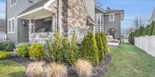 502 Brighton Avenue Gallery 74