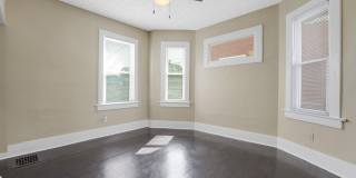 Move-In Ready 3-Bedroom Home with Updated Kitchen & Central A/C Gallery 8