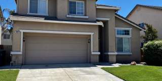 4 bedroom close to freeway, parks and shopping Gallery 1