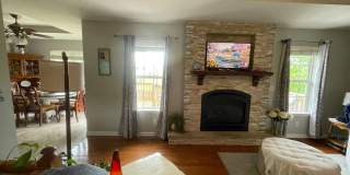 FULLY FURNISHED 4 BEDROOM, WALKOUT BASEMENT - SHORT TERM 6 MONTH RENTAL AVAILABLE IN OZARK! Gallery 8