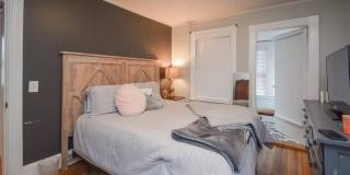 16 Vaughan Avenue unit: 2 Gallery 30