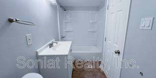 3216 Banks St. Gallery 7
