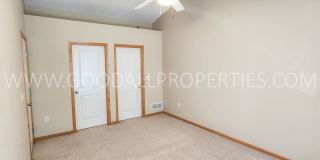 2-Bedroom, 2.5-Bath Townhome in Urbandale with a 2-Car Attached Garage! 2-Bedroom, 2.5-Bath Townhome in Urbandale with a 2-Car Attached Garage! Gallery 12