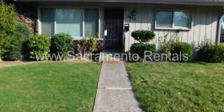 Wonderful Sierra Oaks 3bd/2ba Duplex with 2 Car Garage Gallery 34