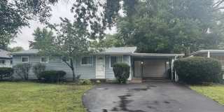 1421 N Wilke Road Gallery 1