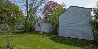 4-Bed Farmhouse Minutes from UVM Campus (30 Chase St) Gallery 24