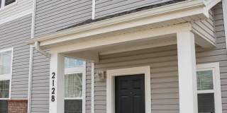 Stunning 3 Bedroom Townhouse Available! Gallery 1