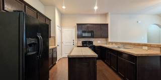 2 Weeks Free Rent / 3/2/2 Duplex off HWY 46 / Fridge / Interior Washer & Dryer Connections / Fenced in Backyard / CISD Gallery 10