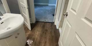 Large 4 bedroom 2 bathroom House Gallery 15