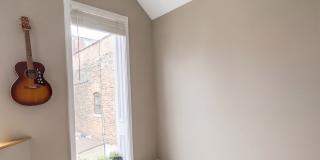 1033 West Wolfram Street, Rear Coach House Gallery 12