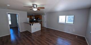 2 bedroom 1 bathroom house in Downtown Edmond with central heat and air and washer/dryer hookup Gallery 3