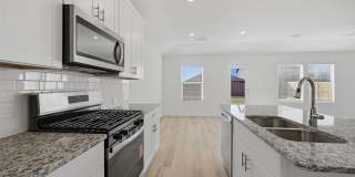 NEW CONTRUCTION 3/2/2 FOR LEASE IN SHERMAN! Gallery 14