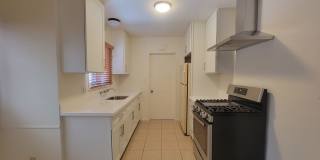 Spacious 3 Bedroom Canoga Park House Gallery 6