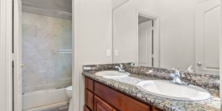 Grand 4-Bedroom San Leandro Home w/ Custom Upgrades Grand 4-Bedroom San Leandro Home w/ Custom Upgrades Gallery 25