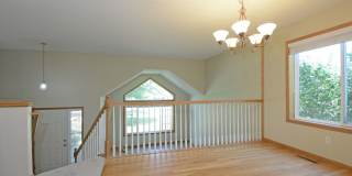 Beautiful 3 bedroom + Den, 2 Bathroom, 3 car garage single family home. MUST SEE! Gallery 10