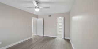 Ten Twelve West Gallery 15