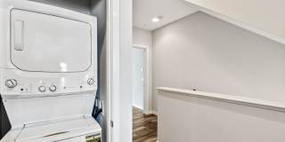 Beautiful three story live/work townhome in Westside Costa Mesa! Gallery 31