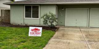 2-bedroom 1 bath Duplex Gallery 1