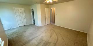 3 bedroom townhome - Don't miss out! Gallery 13