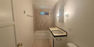 2 Bedroom 1.75 Bathroom in Riverside 2 Bedroom 1.75 Bathroom in Riverside Gallery 9
