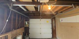 Beautifully designed 2BD/1BA home located near Henderson Center! Gallery 18