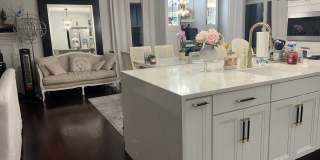 Gorgeous, fully remodeled 5 bed 3 bath centrally located in Great Falls Gallery 7