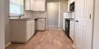 Well maintained house in great neighborhood!! Available Now! Gallery 6